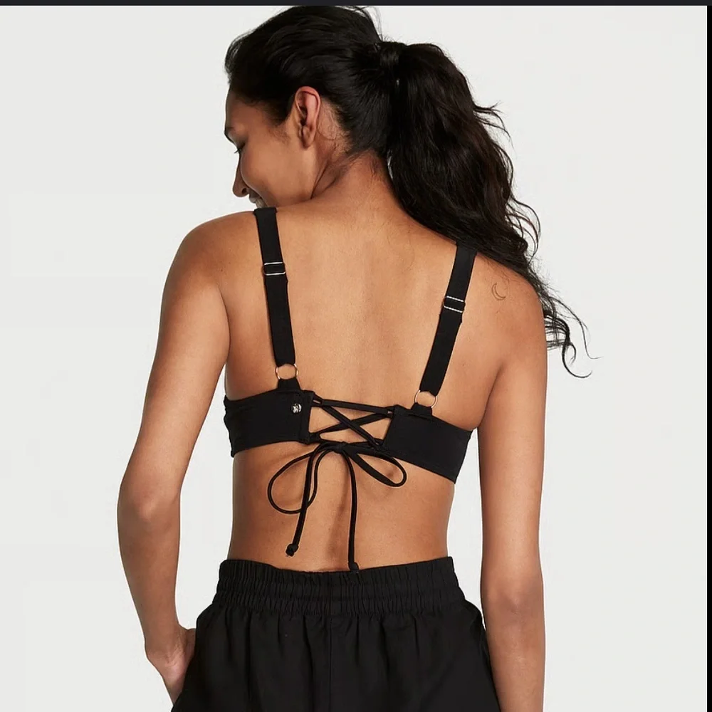 Victoria's Secret Classic Black Bra - Picture 5 of 9